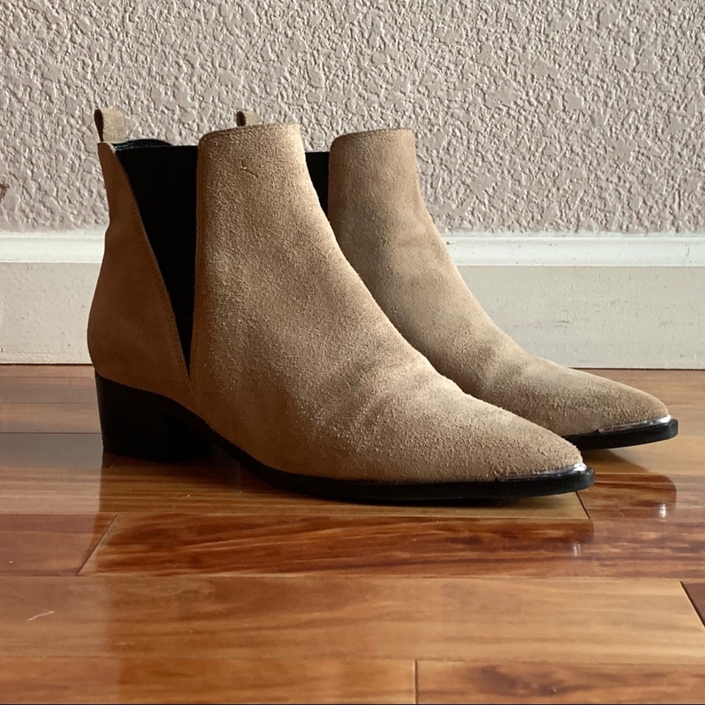 Marc Fisher Boots Off White / Beige Sz 6